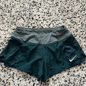 Nike dri-fit shorts. XS